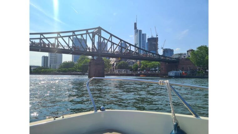 frankfurt-private-skyline-sightseeing-boat-tour