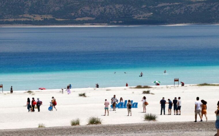from-antalya-side-manavgat-pamukkale-and-salda-lake-tour