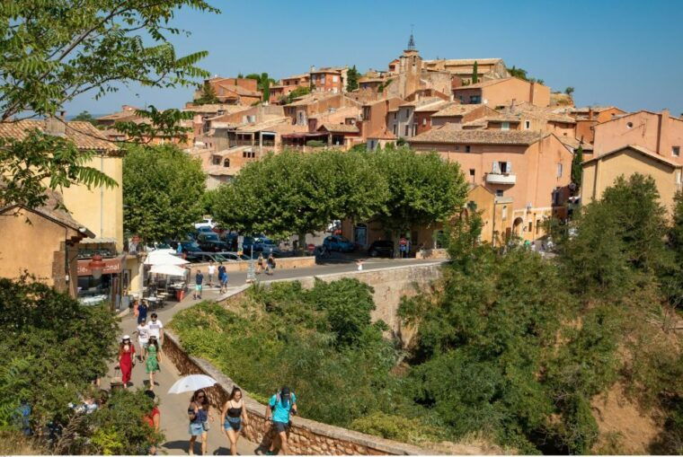 from-avignon-half-day-baux-de-provence-and-luberon-tour