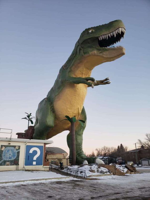 from-calgary-drumheller-private-tour-full-day-sightseeing