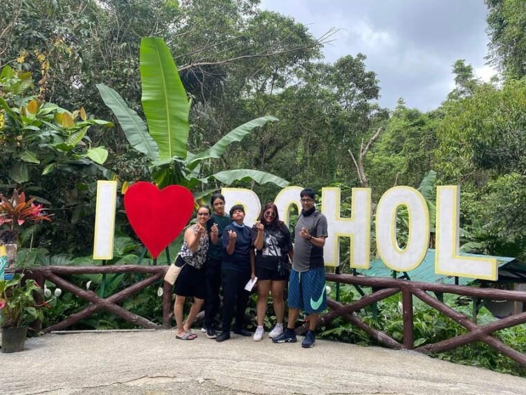 from-cebuchocolate-hills-tarsier-w-lunch-at-loboc-joiners