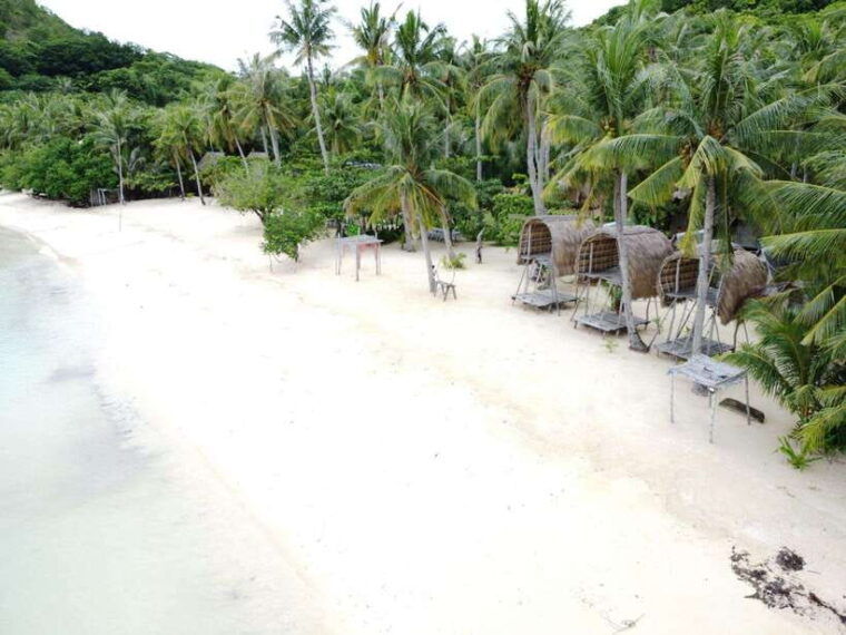 from-coron-town-beaches-and-islands-boat-tour-with-lunch