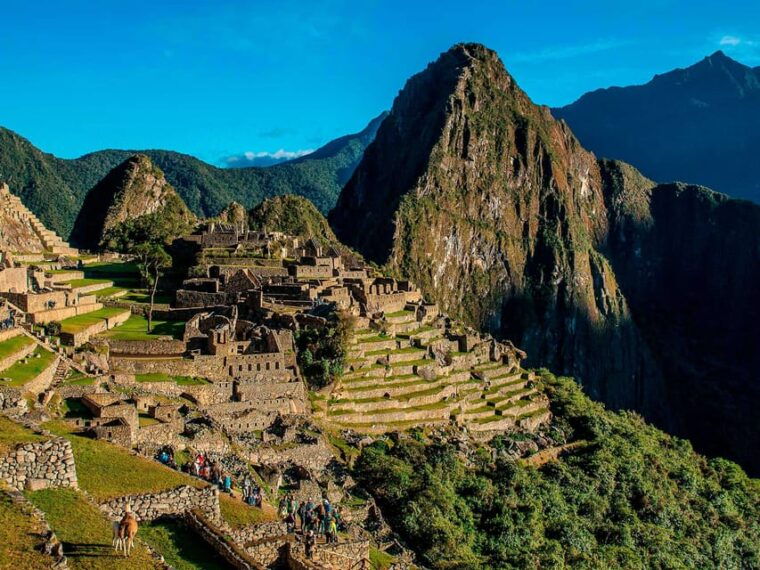 from-cusco-machu-picchu-mountain-of-7-colors-tour-2d-1n