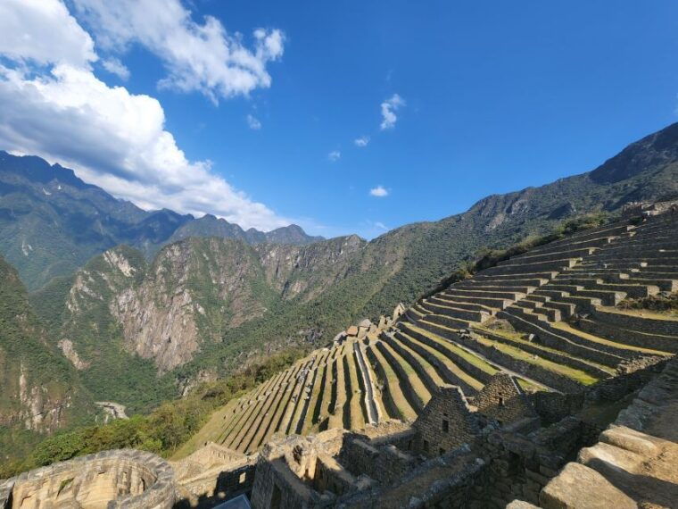 from-cusco-machupicchu-full-day-tour-with-expedition-train