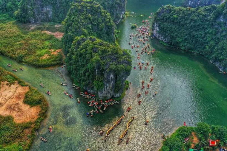 from-hanoi-bai-dinh-pagoda-trang-an-ecotourism-mua-cave