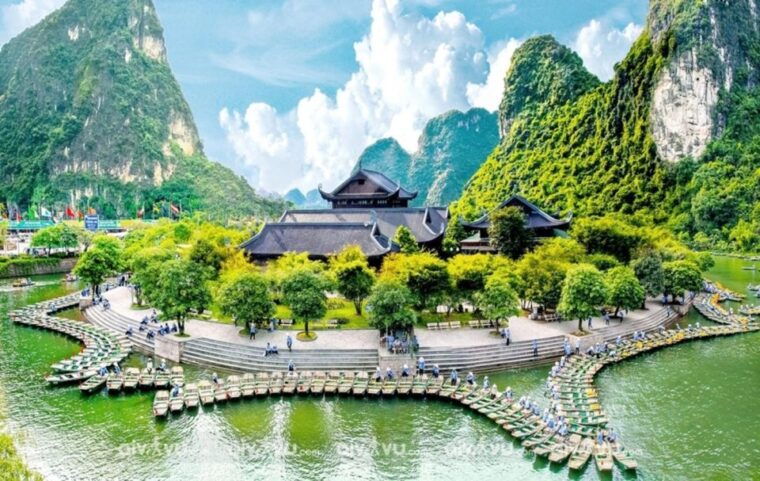 from-hanoi-bai-dinhtrang-an-and-mua-cave-trip