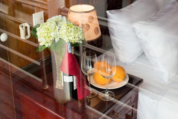 from-hanoi-ha-long-bay-2-days-1-night-luxury-cruise-6-stars