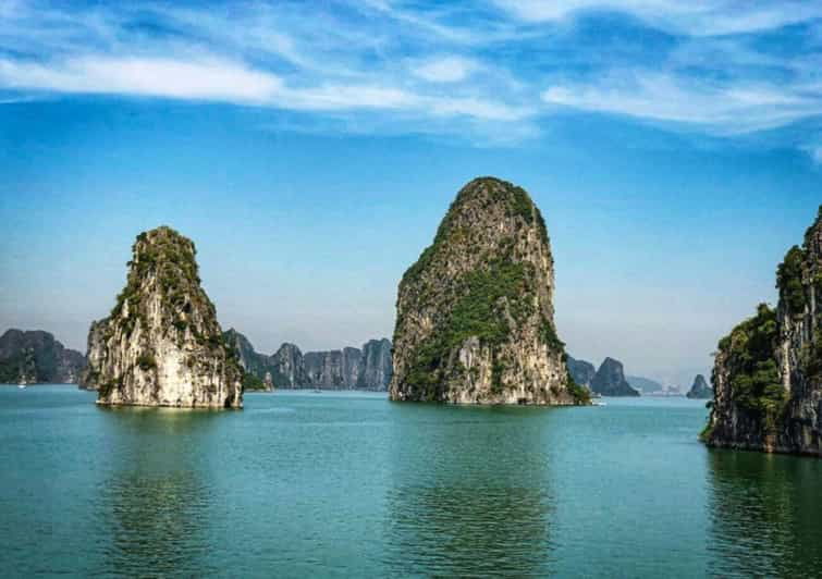 from-hanoi-halong-bay-titop-island-sung-sot-luon-caves-2