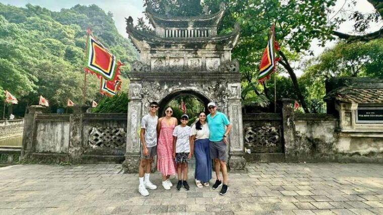 from-hanoi-hoa-lu-and-tam-coc-private-full-day-trip
