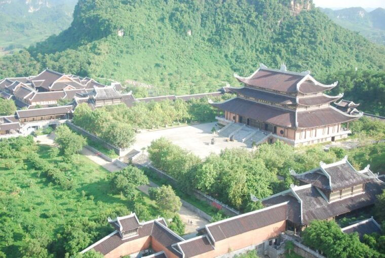 from-hanoi-mua-cave-tam-coc-full-day-tour