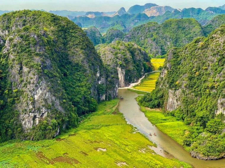 from-hanoi-ninh-binh-bai-dinh-trang-an-mua-cave-tour-2