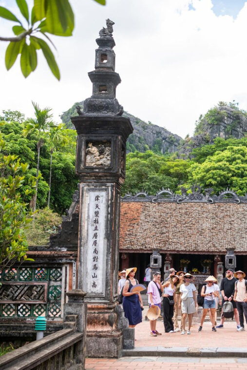 from-hanoi-ninh-binh-day-tour-by-luxury-d-car-max-11-pax