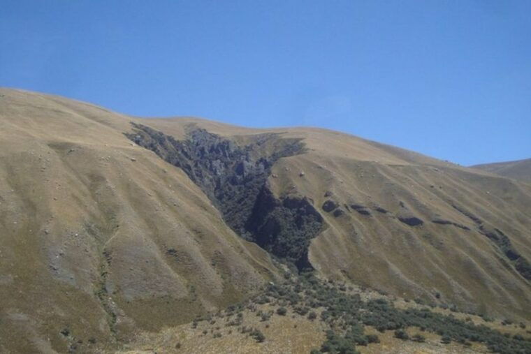 from-huaraz-chavin-de-huantar-chavin-museum-day-trip