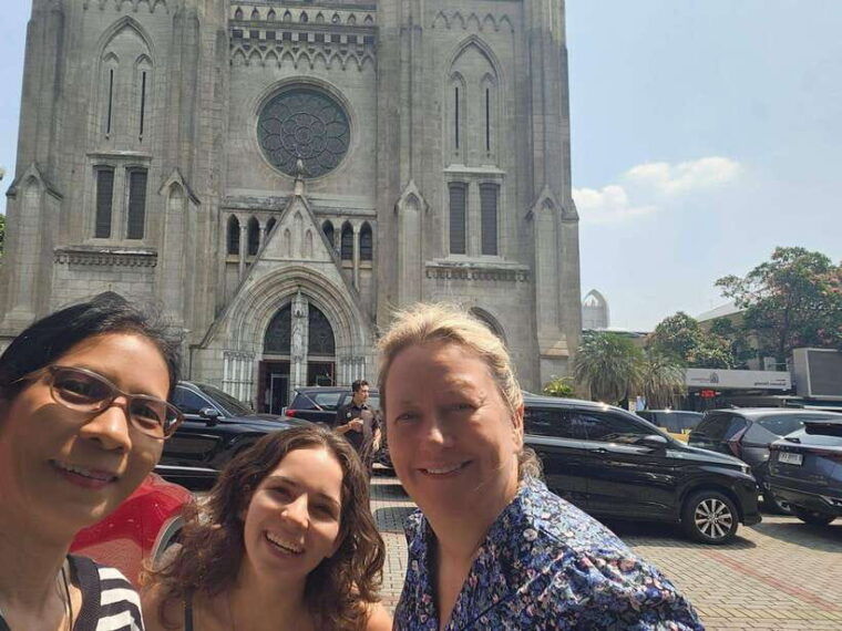 from-jakarta-private-half-day-tour-include-pickup