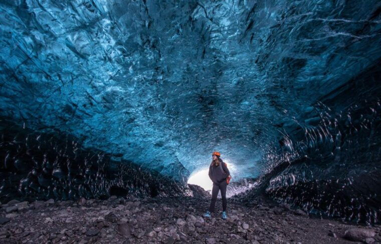from-jokulsarlon-crystal-ice-cave-vatnajokull-glacier-tour