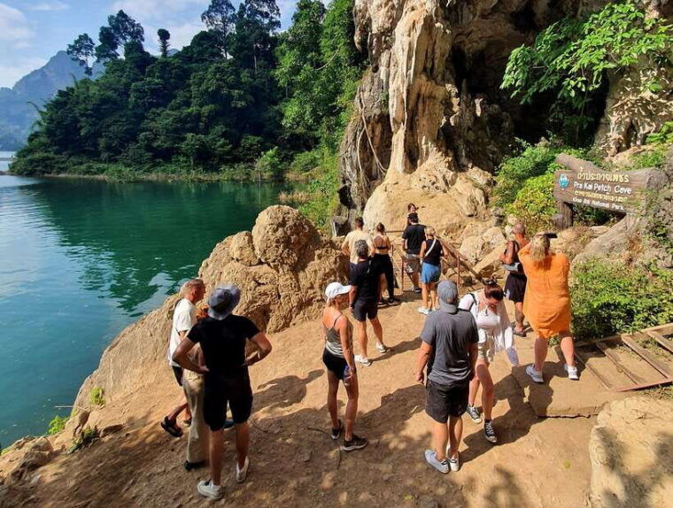 from-krabi-khao-sok-cheow-lan-lake-lunch-at-phutawan