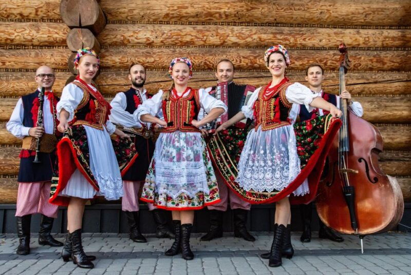 from-krakow-polish-folk-show-with-all-you-can-eat-dinner