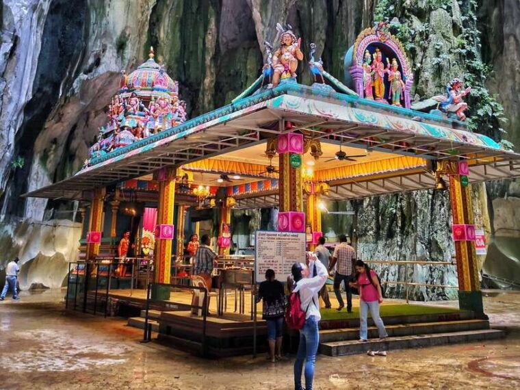 from-kuala-lumpur-colmar-tropicale-and-batu-caves-day-trip