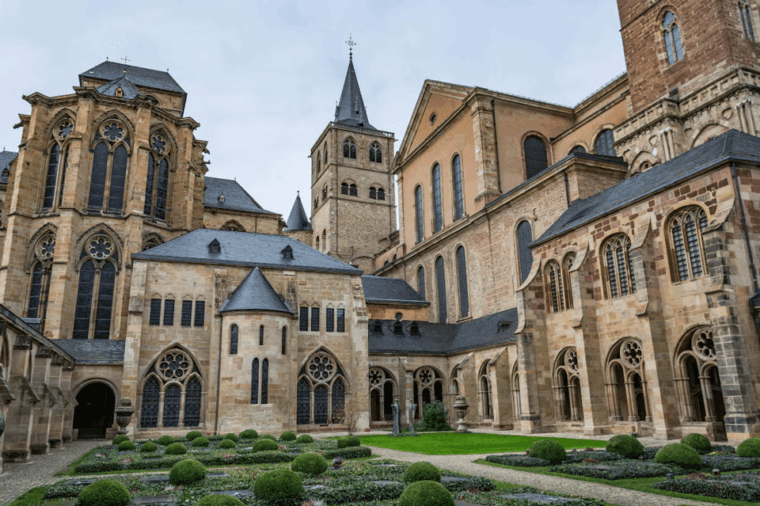 from-luxembourg-excursion-to-trier