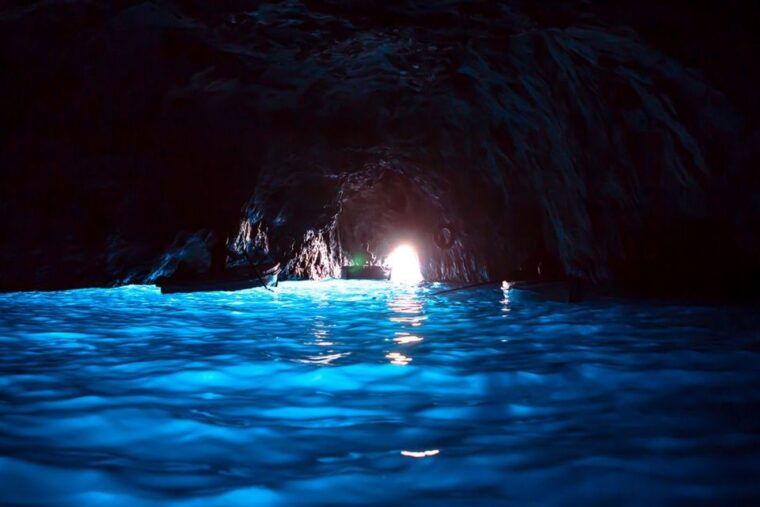 from-naples-private-capri-boat-excursion