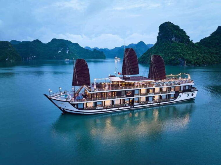 from-ninh-binh-luxury-cruise-lan-ha-bay-2-3days-kayaking