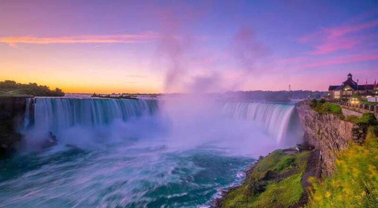 from-nyc-1-day-niagara-falls-tour-by-van-2