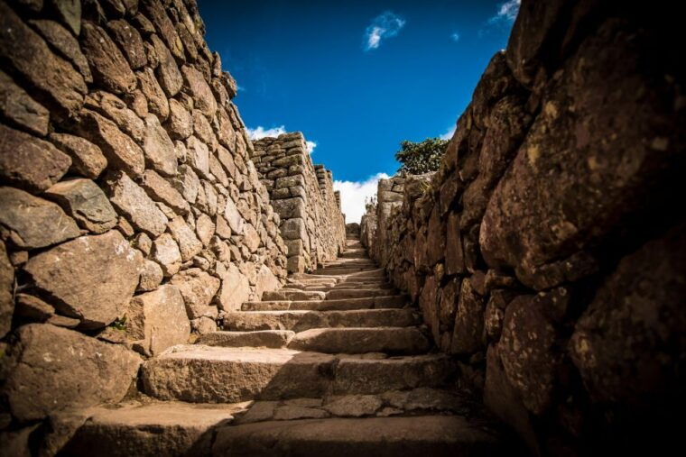 from-ollantaytambo-2-day-machu-picchu-tour