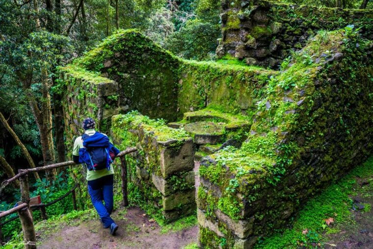 from-ponta-delgada-hiking-moinho-do-felix