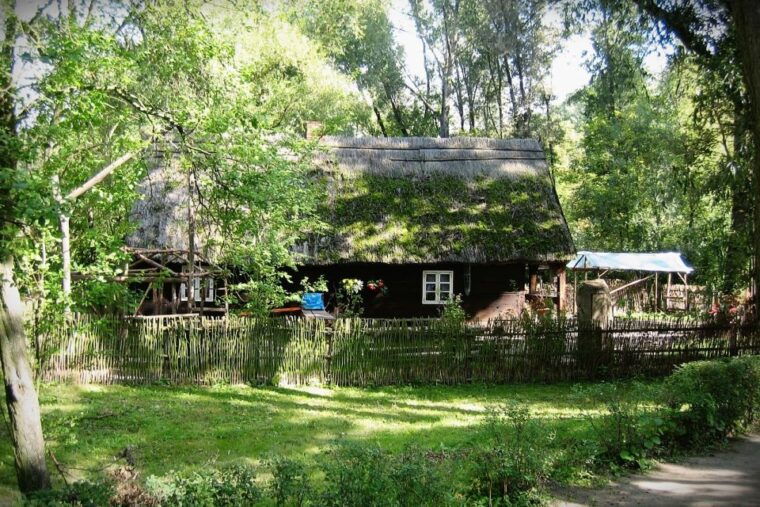 from-poznan-gniezno-biskupin-wenecja-full-day-trip
