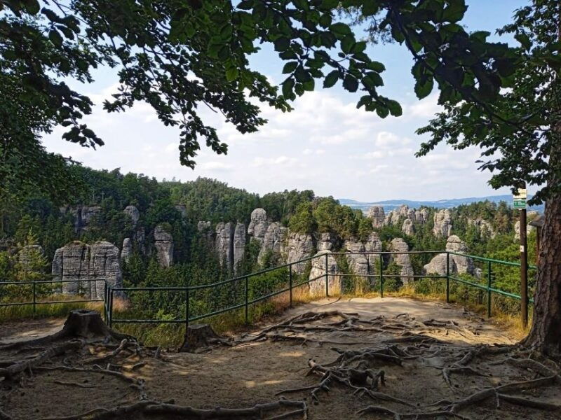 from-prague-full-day-bohemian-paradise-guided-hiking-trip