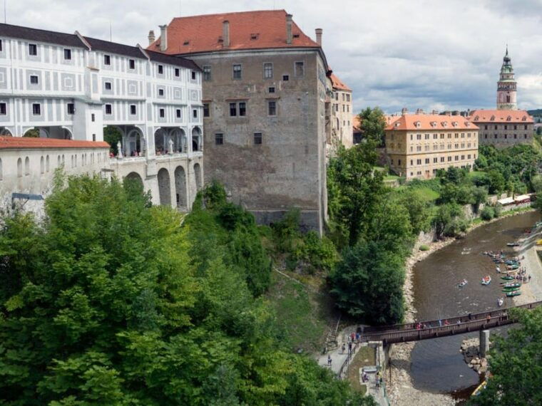 from-prague-to-the-fabulous-cesky-krumlovfullday-experience