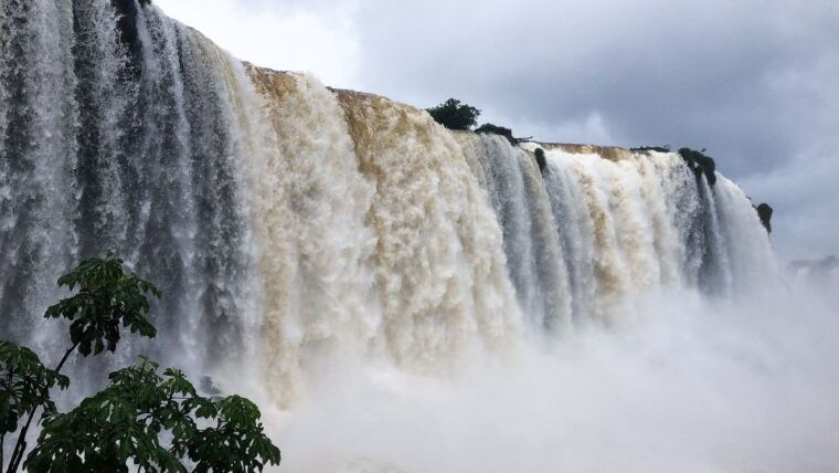 from-puerto-iguazu-half-day-brazilian-falls-excursion