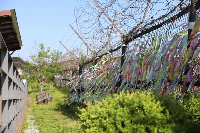 from-seoul-dmz-the-3rd-tunnel-and-suspension-bridge-tour
