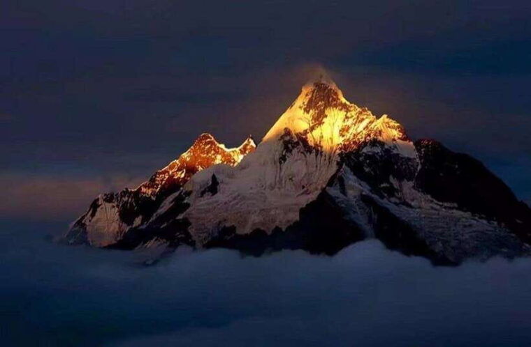 from-shangri-la-yubeng-village-4-day-hiking-adventure