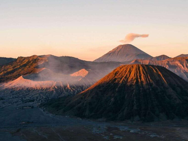 from-surabaya-mount-bromo-tumpak-sewu-rafting-tour-3d2n