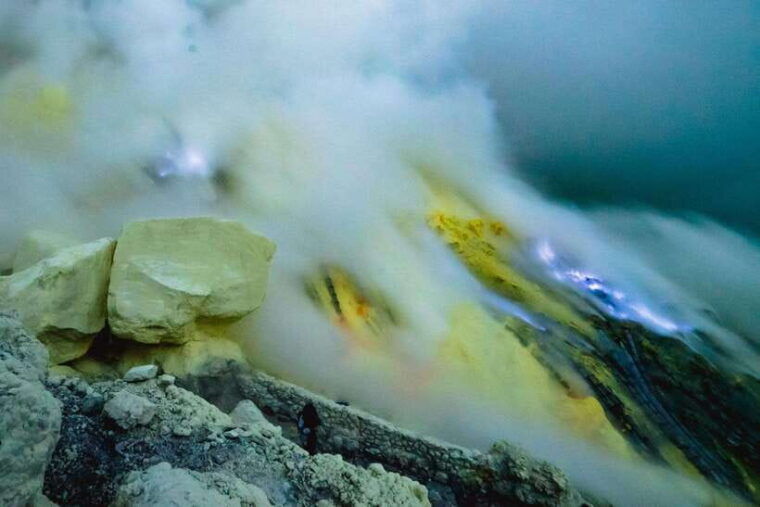 from-surabaya-or-malang-3-day-bromo-ijen-tour-stay