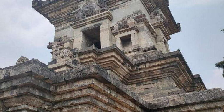 from-surabaya-port-archeological-trowulan-cruise-tour