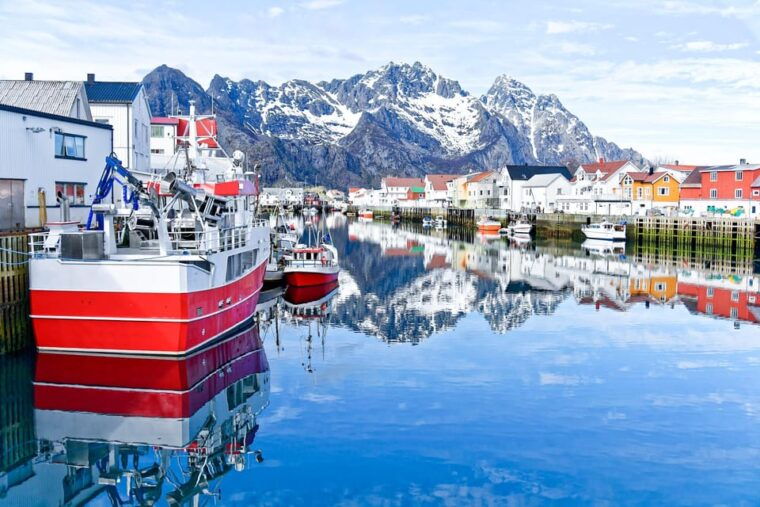 from-svolvaer-henningsvaer-lofoten-east-island-full-day-tour