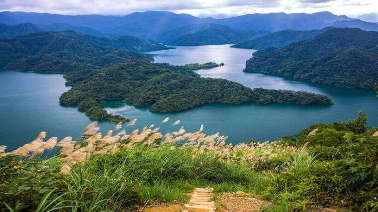 from-taipei-thousand-island-lake-tea-museum-private-tour