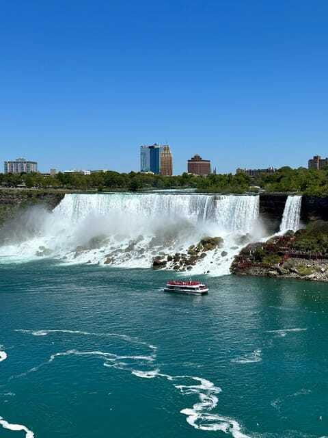 from-toronto-niagara-falls-day-trip-wine-tasting