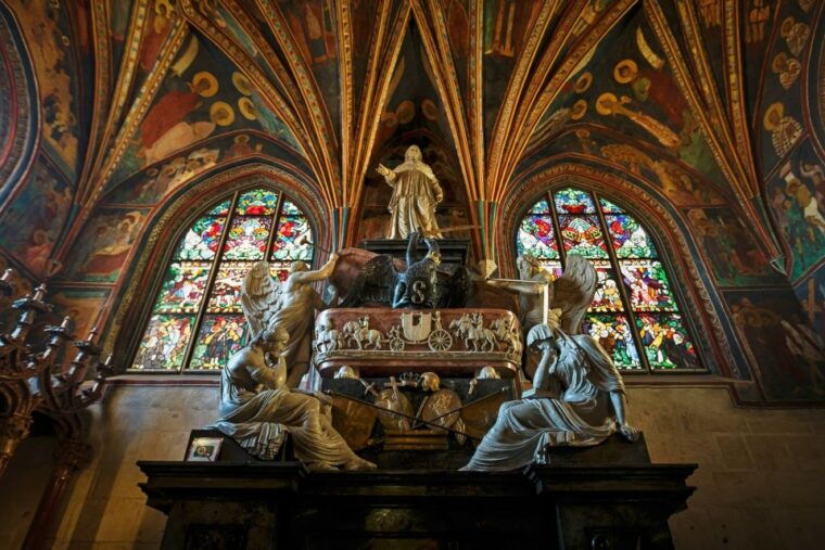 from-warsaw-3-or-6-hour-krakow-tour-by-private-car