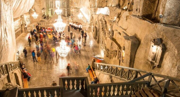 from-warsaw-guided-tour-to-wieliczka-salt-mine-and-krakow