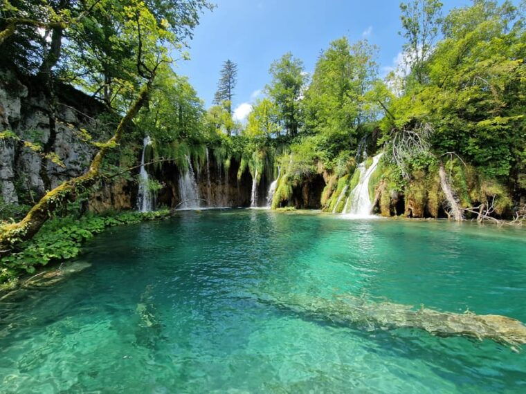 from-zadar-plitvice-lakes-day-trip-with-guide-and-boat-tour