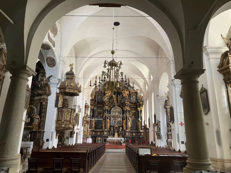 from-zagreb-varazdin-baroque-town-trakoscan-castle