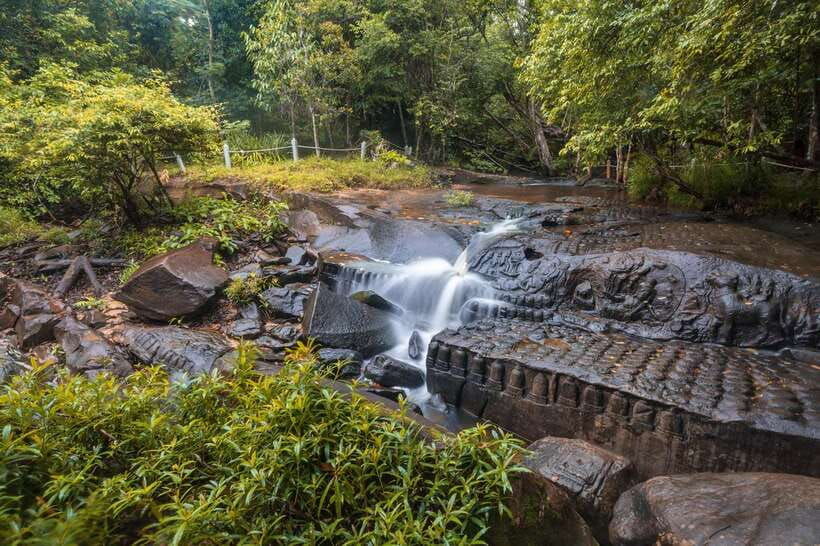 full-day-beng-mealea-kbal-spean-banteay-srei-private-tour