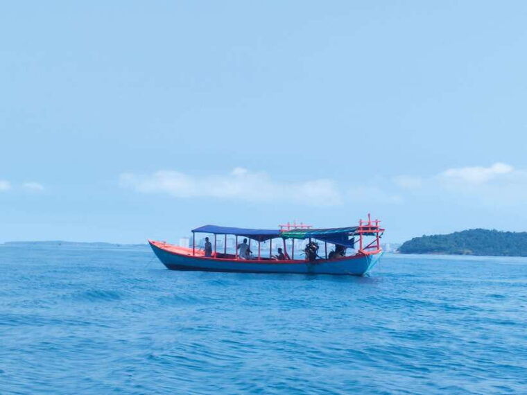 full-day-city-tour-with-private-boat-trip-to-2-islands