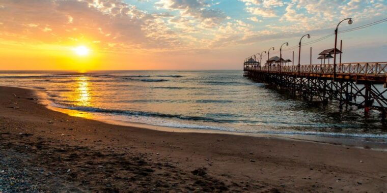 full-day-huacas-of-moche-chan-chan-and-beach-huanchaco
