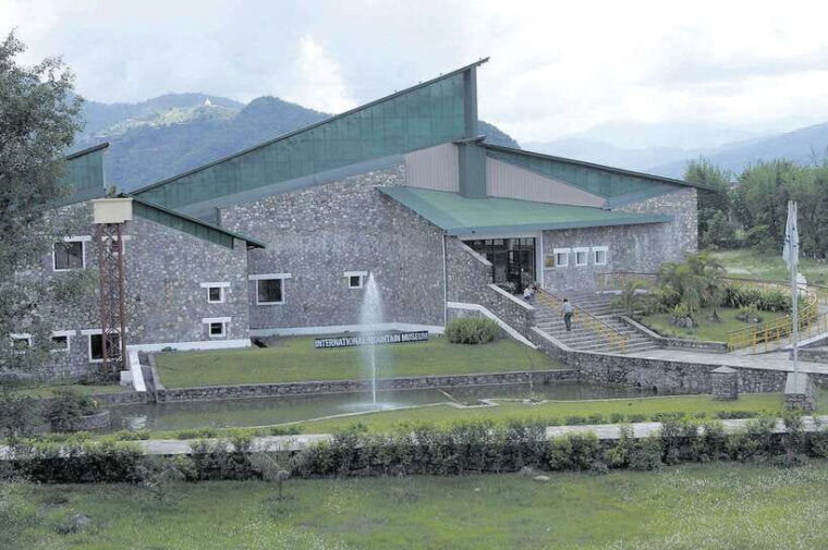 full-day-pokhara-sightseeing-by-bus-day-trip-2