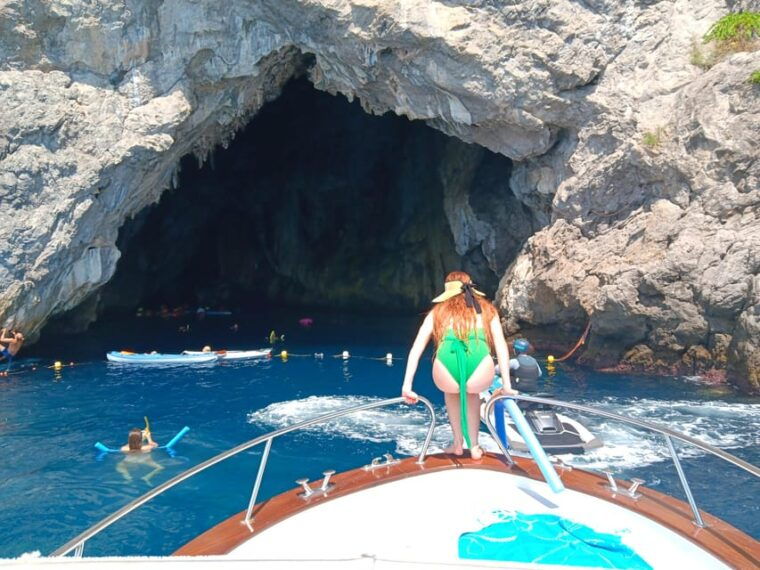 full-day-private-boat-tour-of-capri-from-amalfi