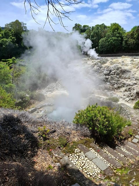 furnas-volcano-crater-lake-tea-plantation-and-waterfall